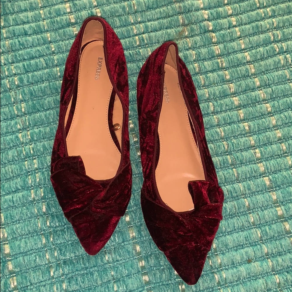 Shoes - Flats